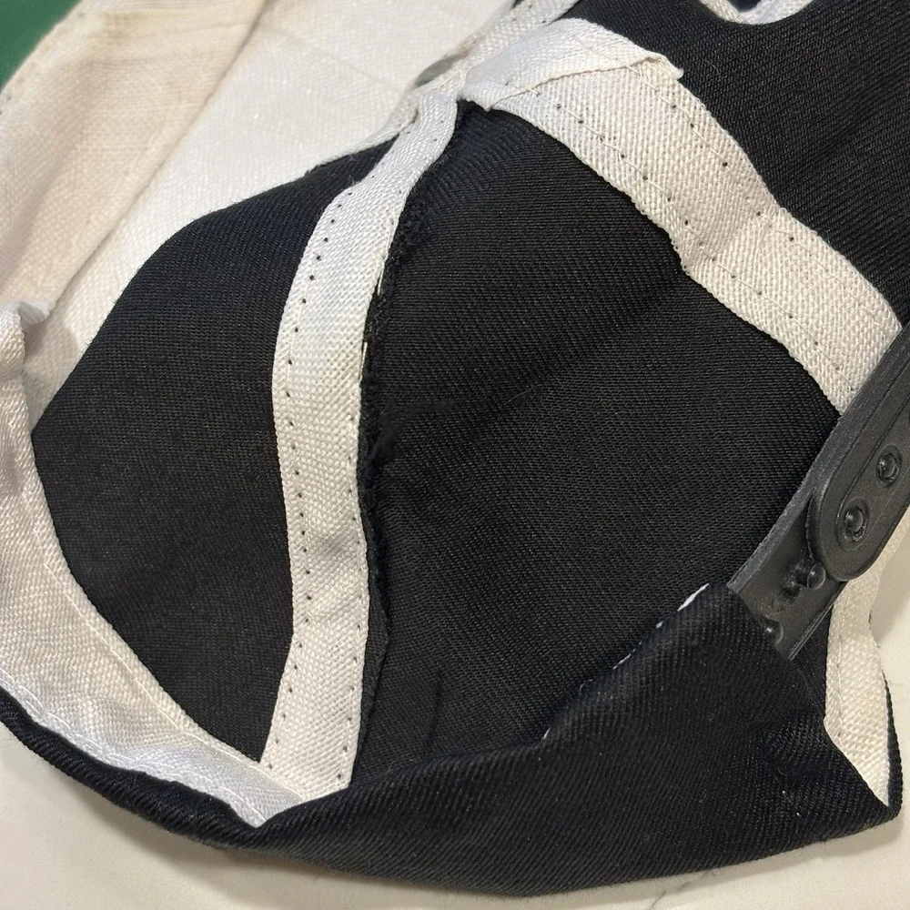 Snapback tag has